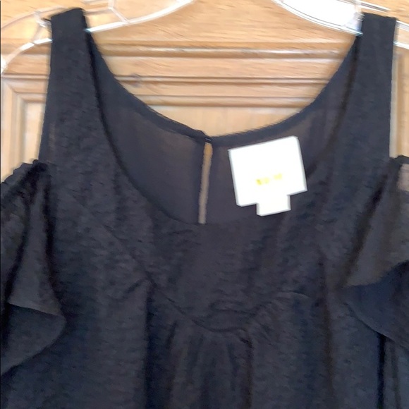 Top - Picture 2 of 5